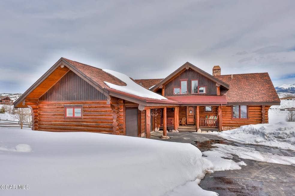 Exterior 8
