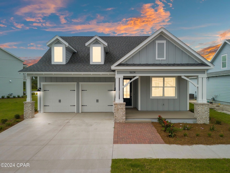 For Sale $528,150 • Co-Listing Agent