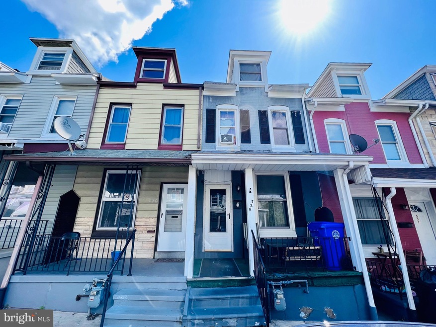 329 S 17 1 2 St, Reading, PA 19602 - photo 1