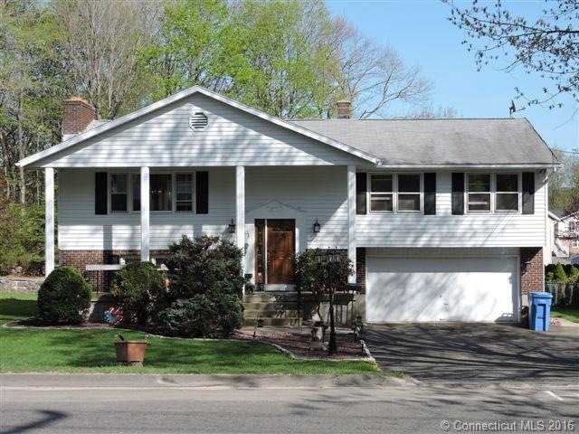 493 Country Club Rd, Waterbury, CT 06708 - photo 1