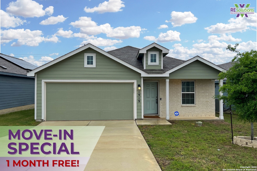 1919 Fieldfare, New Braunfels, TX 78130 - photo 1