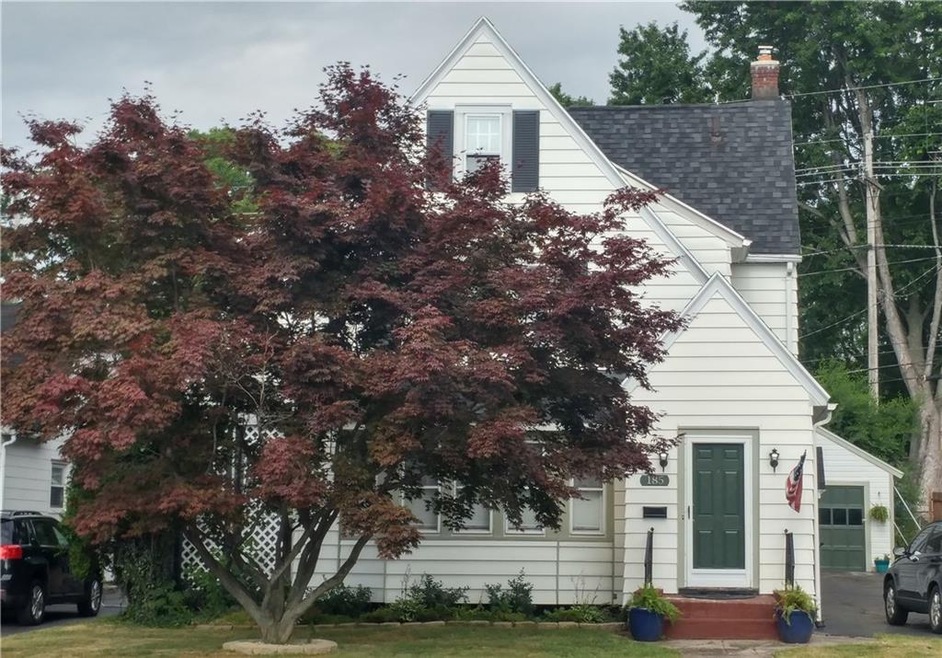 Welcome to 185 Shelford Rd in the East Irondequoit