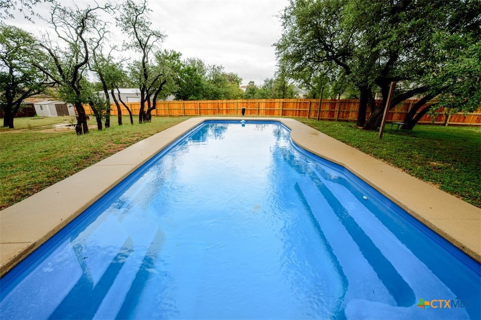 334 Stoneham Ln, Killeen, TX 76542 - photo 1