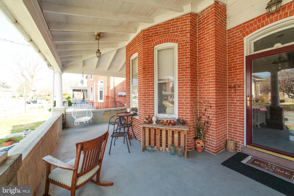 448 Chestnut St, Columbia, PA 17512 - photo 1