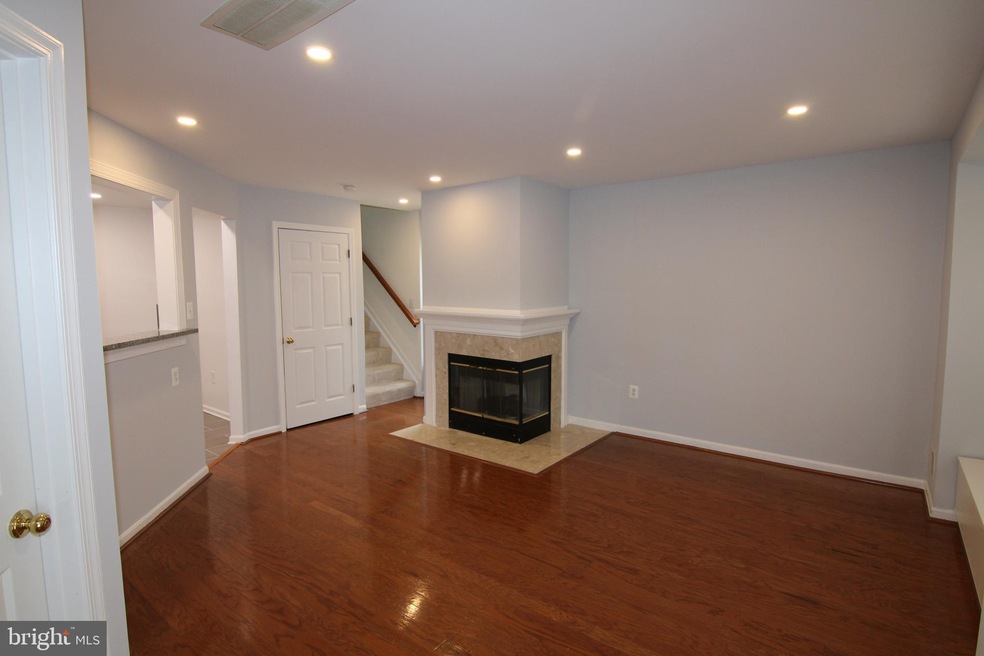 8300 Duck Hawk Way unit 1, Lorton, VA 22079 - photo 1