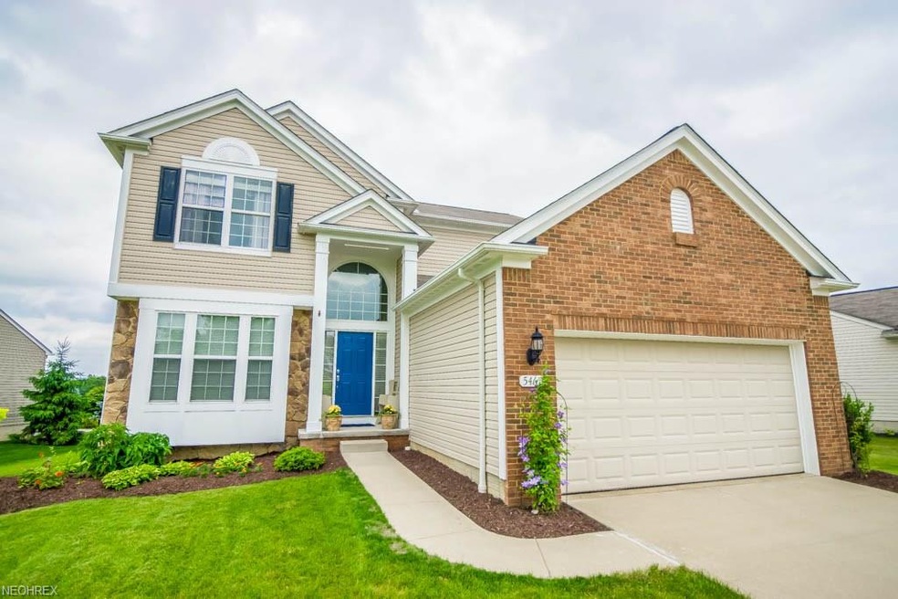 Welcome to 5467 Royal Brook Dr in the beautiful Keswick community!