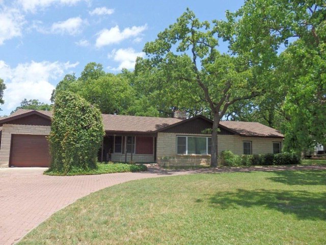 314 W College St, Fredericksburg, TX 78624 - photo 1