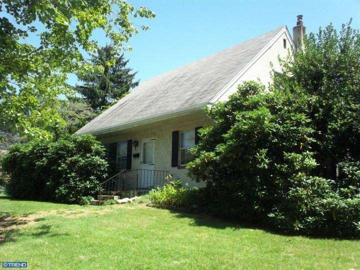 316 Woodlyn Cir, Woodlyn, PA 19094 - photo 1