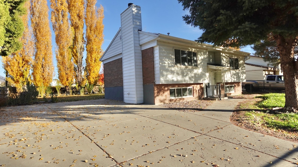 2486 N 690 W, Clearfield, UT 84015 - photo 1