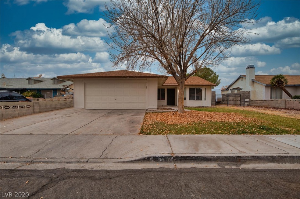 Single story home with no HOA