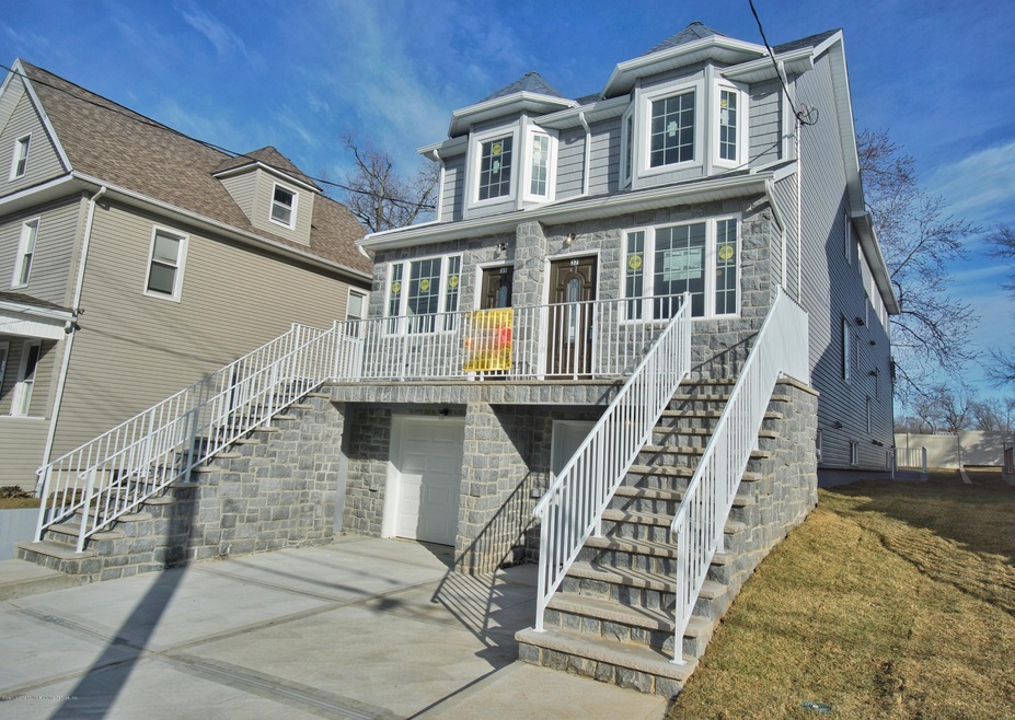 37 Mountainview Ave, Staten Island, NY 10314 - photo 1