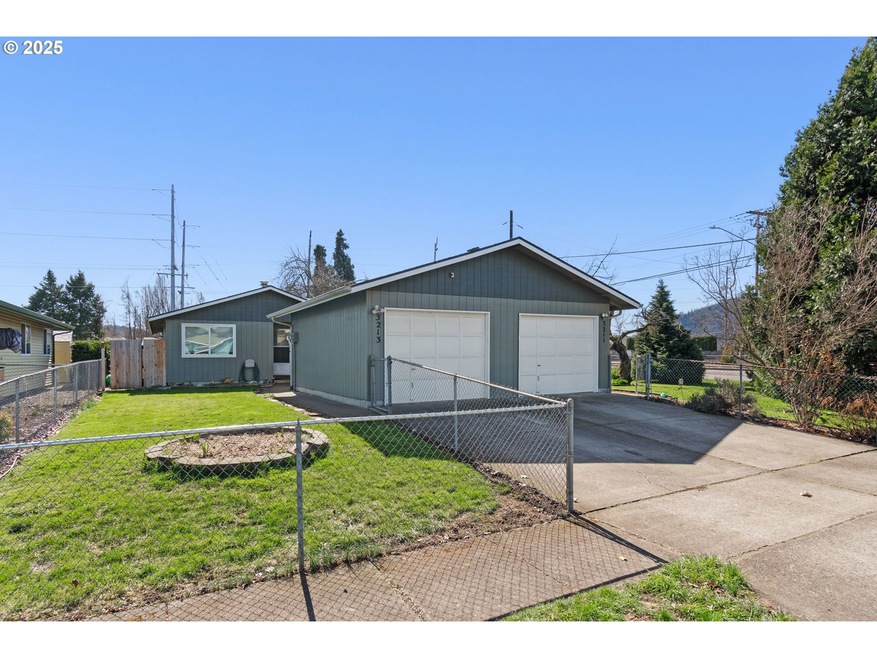3211 S E Ct, Springfield, OR 97478 - photo 1