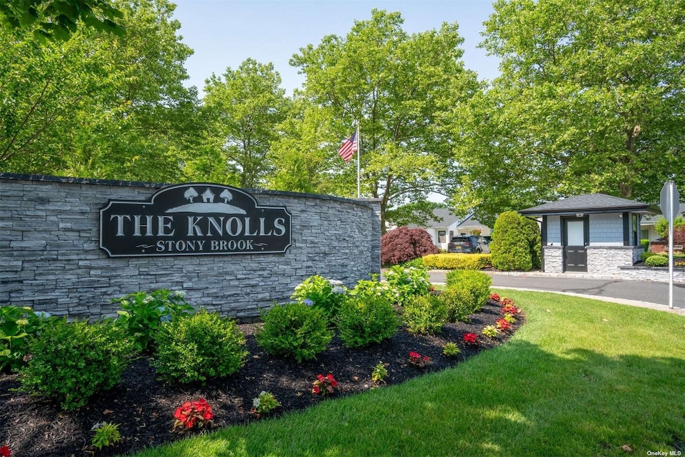 135 Knolls Dr Unit 135, Stony Brook, NY 11790