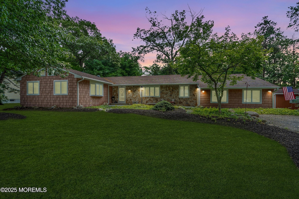 14 Copperfield Ct, Eatontown, NJ 07724 - photo 1