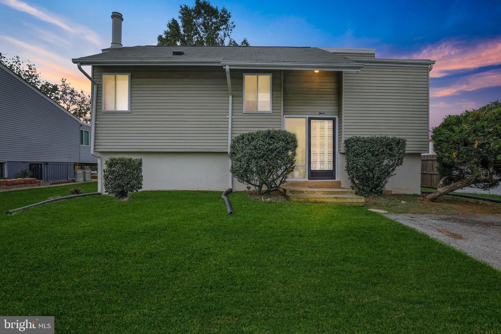 3 Charleswood Ct, Gwynn Oak, MD 21207 - photo 1