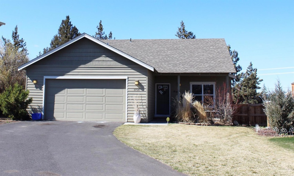 63725 Hunters Cir, Bend, OR 97701 - photo 1