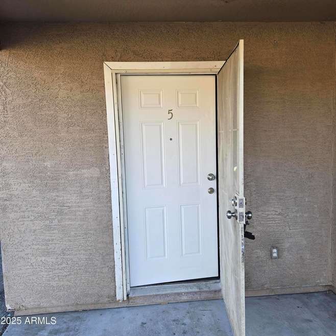 1240 E Mountain View Rd unit 5, Phoenix, AZ 85020 - photo 1