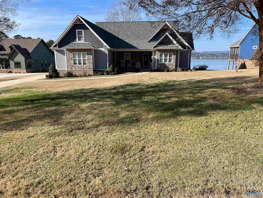 61 Monte Sano Dr, Scottsboro, AL 35769 - photo 1