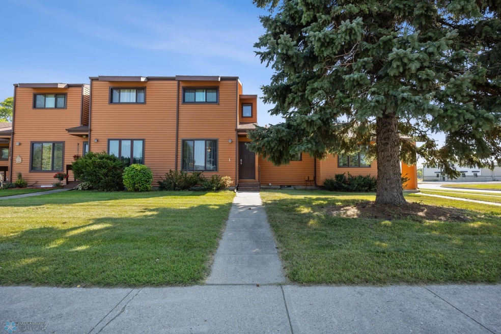 2203 4th Ave S unit 4, Moorhead, MN 56560 - photo 1