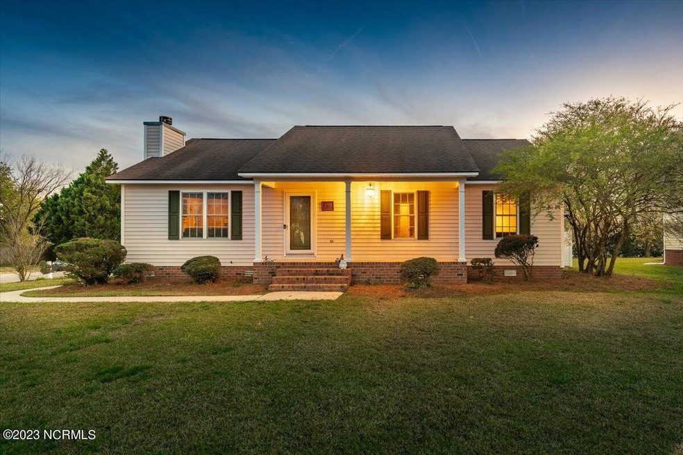 818 Winterfield Dr, Winterville, NC 28590 - photo 1