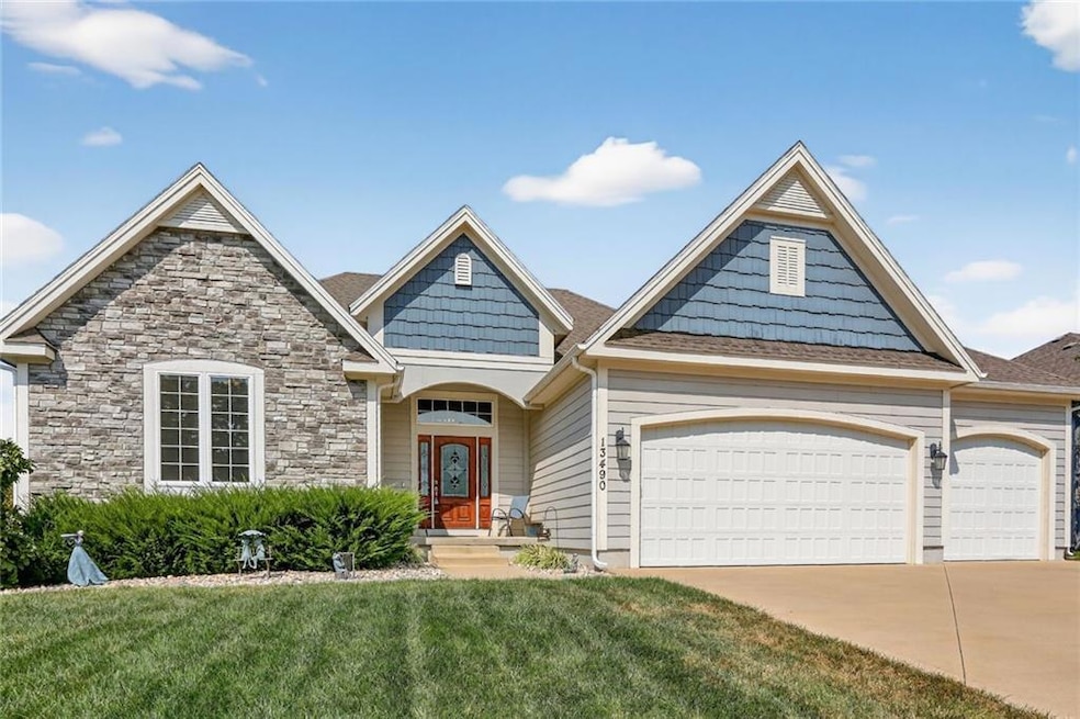 Under Contract $599,999