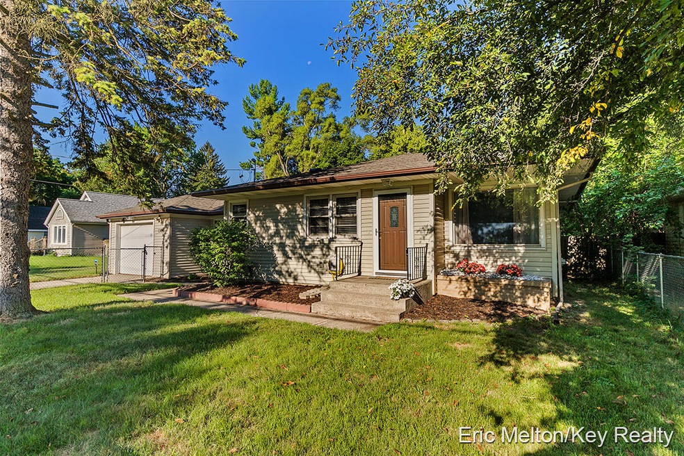 1305 Ball Ave NE, Grand Rapids, MI 49505 - photo 1