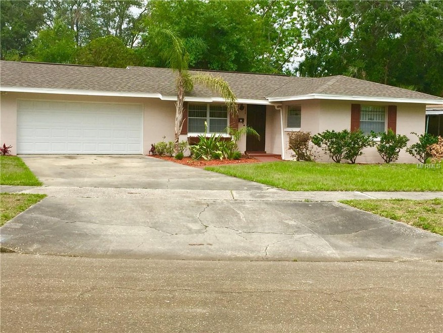 Exterior Front 900 Wooden Blvd