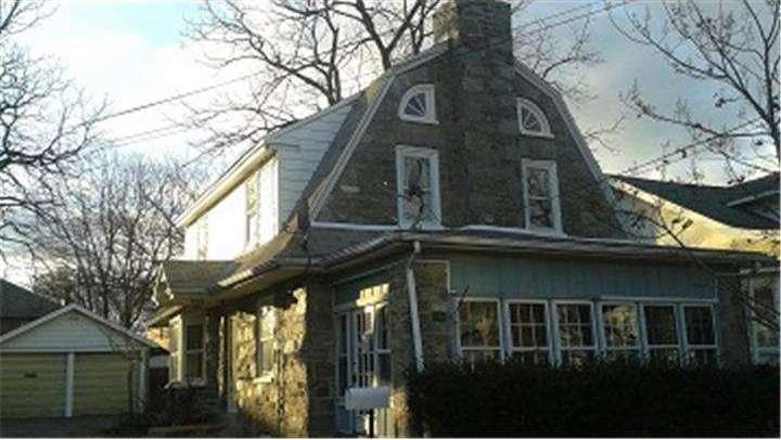 146 E Parkway Ave, Chester, PA 19013 - photo 1