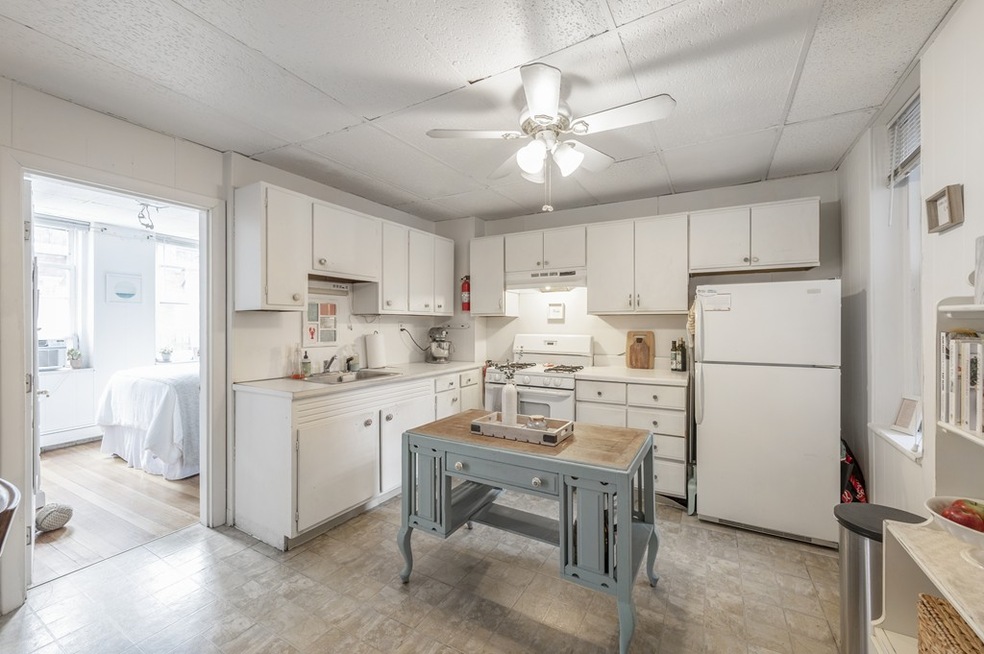 158 Salem St unit 3, Boston, MA 02113 - photo 1