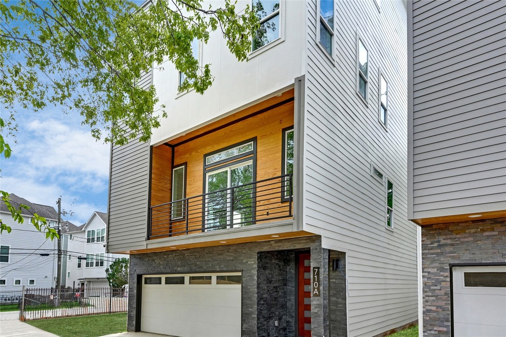 710 Link Rd unit B, Houston, TX 77009 - photo 1