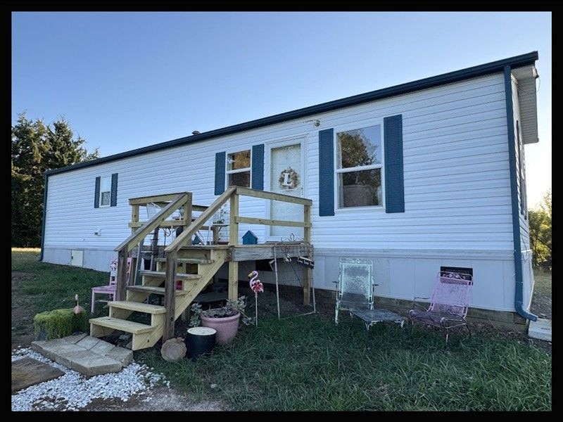 25596 Southwest Blvd, Bevier, MO 63532 - photo 1