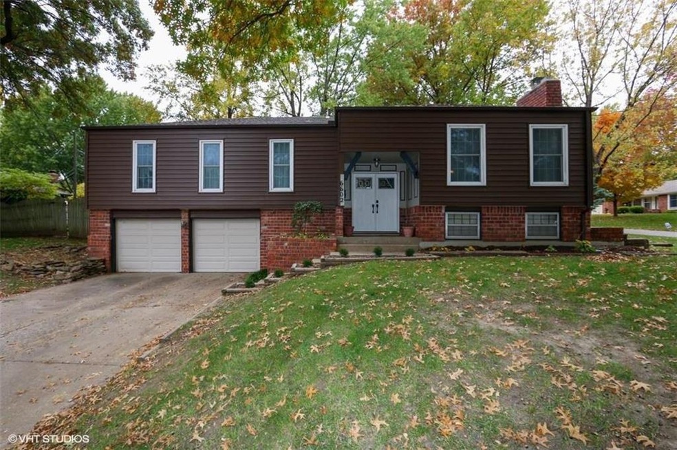 6602 Garnett Dr, Shawnee, KS 66203 - photo 1