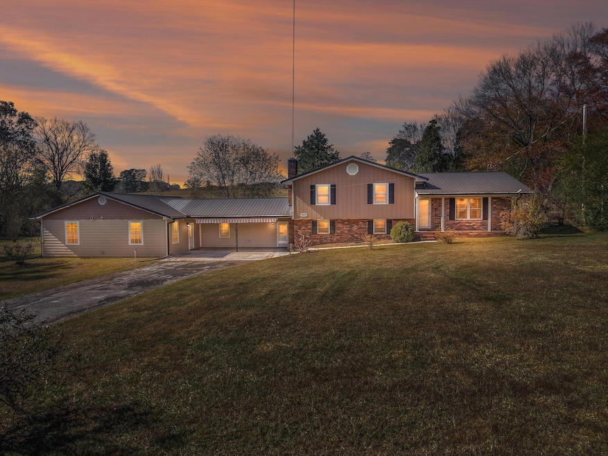 For Sale $519,900 • Co-Listing Agent