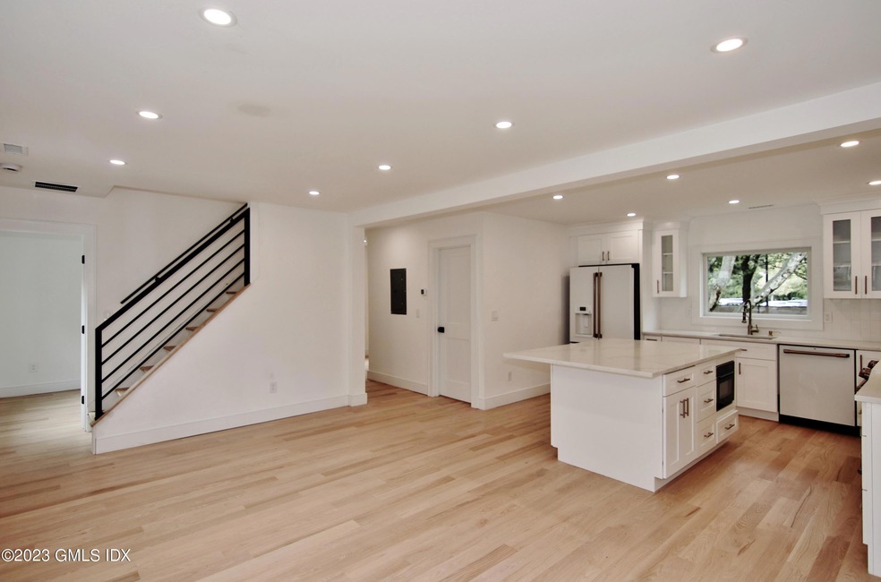 16 Homestead Ln, Greenwich, CT 06831 - photo 1