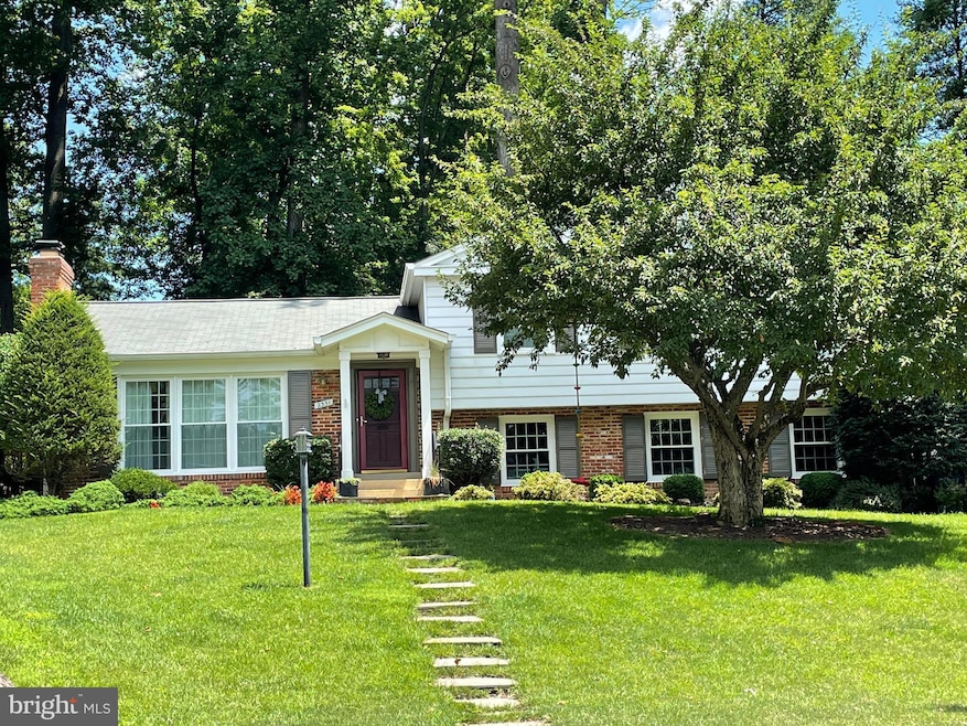 2351 Mallory Ct, Falls Church, VA 22043 - photo 1