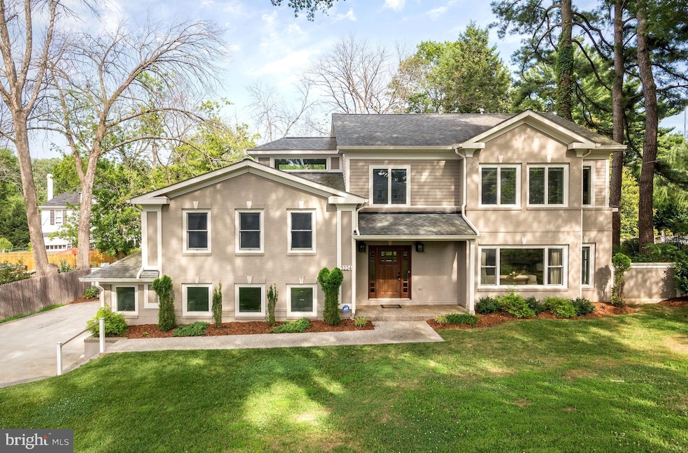 3224 Park View Rd, Chevy Chase, MD 20815 - photo 1