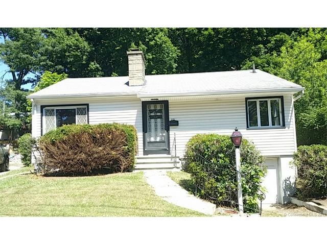 271 Edgewood Ave, Waterbury, CT 06706 - photo 1