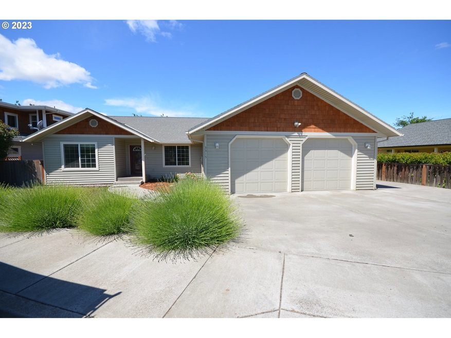 3315 Columbia View Dr, the Dalles, OR 97058 - photo 1