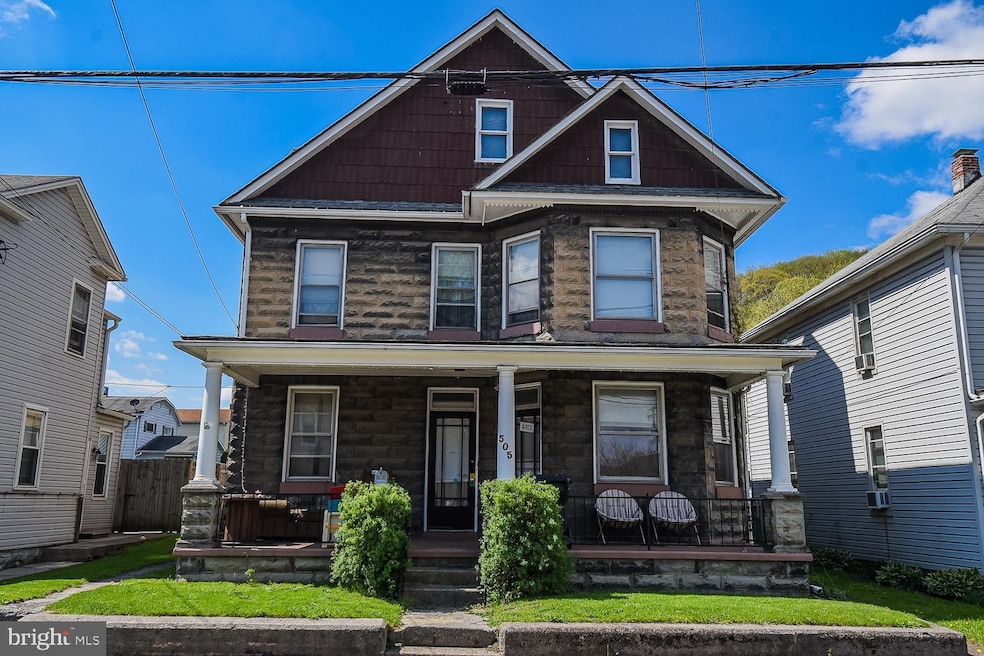 505 W Piedmont St, Keyser, WV 26726 - photo 1