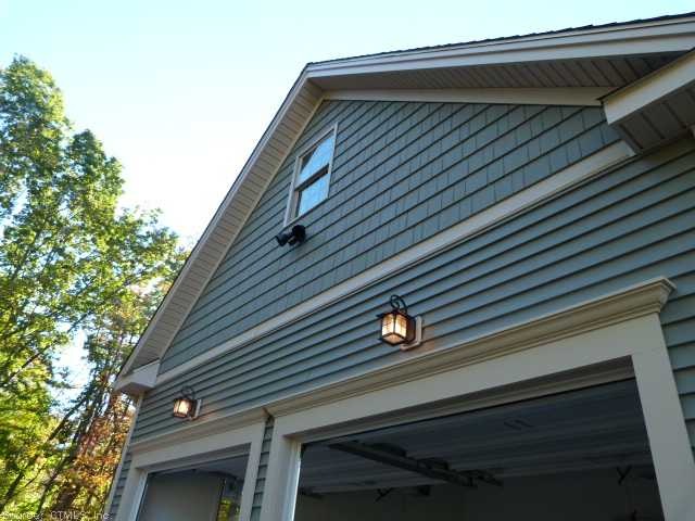 Exterior Front. Nice exterior details