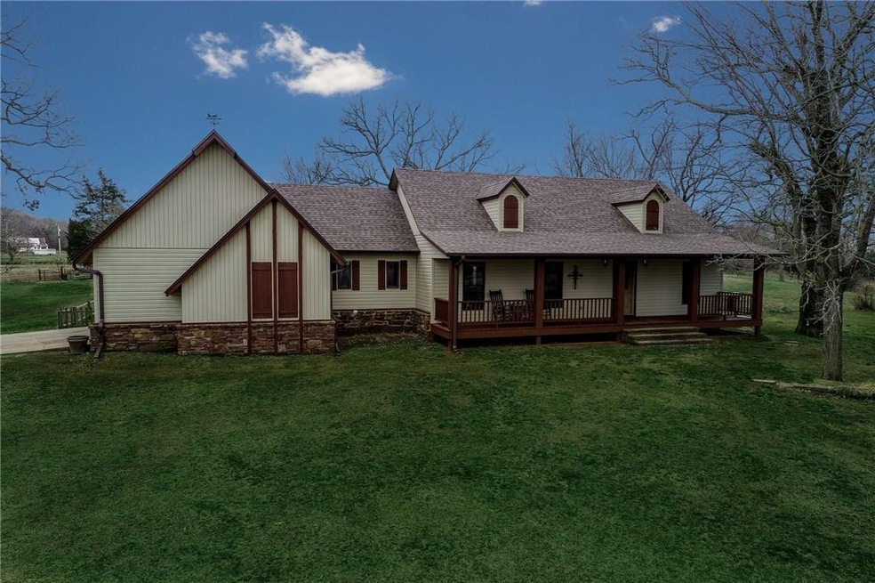 11746 Strain Community Rd, Fayetteville, AR 72701 - photo 1