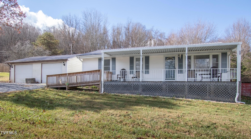 152 Shaw St, Lebanon, VA 24266 - photo 1