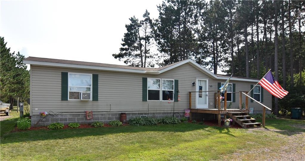 Welcome home to this getaway on the edge of town!
