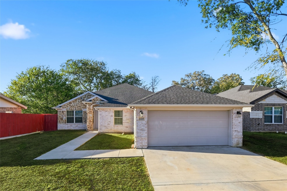 1445 Avenue A, Grand Prairie, TX 75051 - photo 1