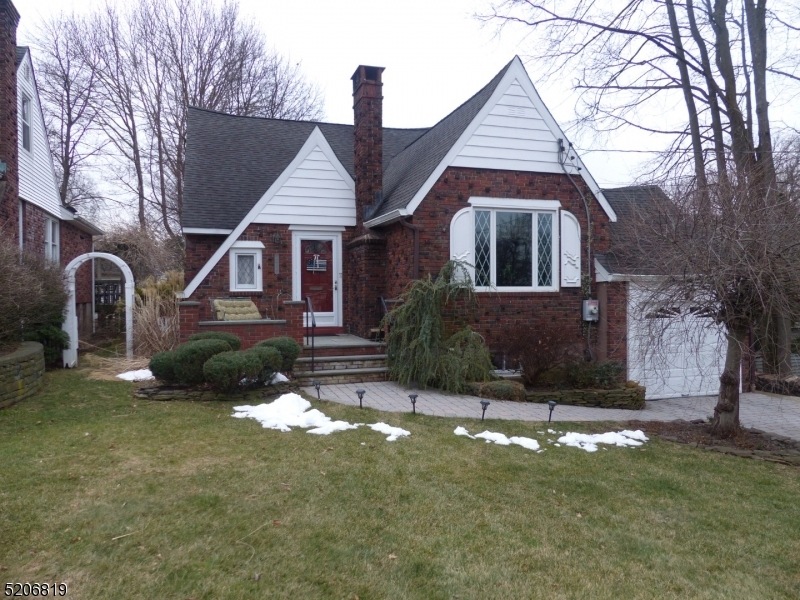 8 Harding Rd, West Caldwell, NJ 07006 - photo 1