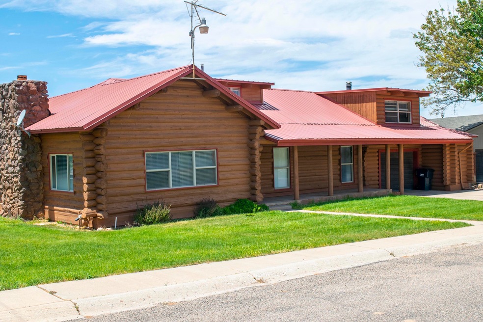 215 E 100 S, Parowan, UT 84761 - photo 1