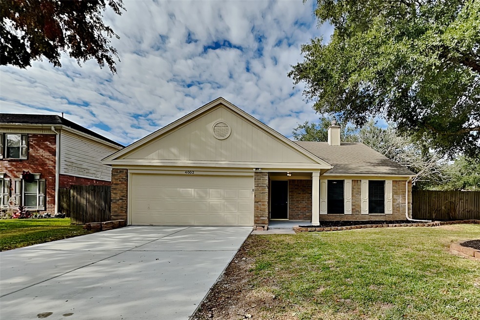 4002 Spring Garden Dr, Pearland, TX 77584 - photo 1