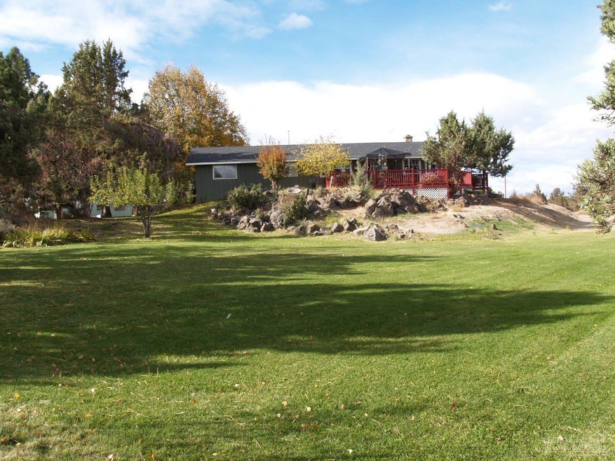 3401 NE 33rd St, Redmond, OR 97756 - photo 1