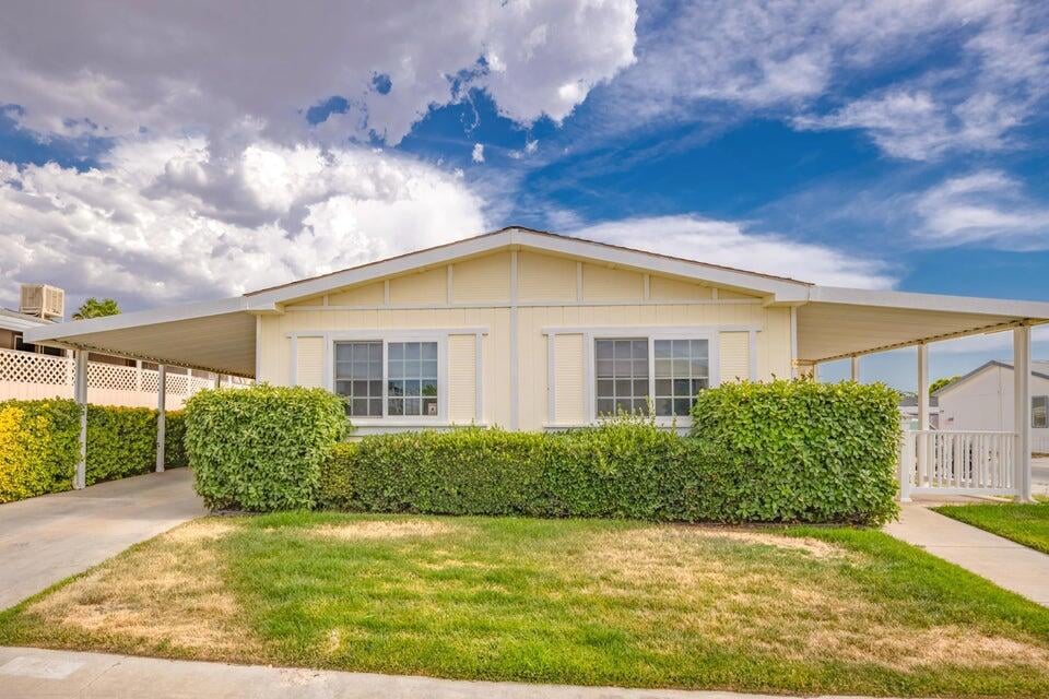 45465 25th St E unit Spc 176, Lancaster, CA 93535 - photo 1