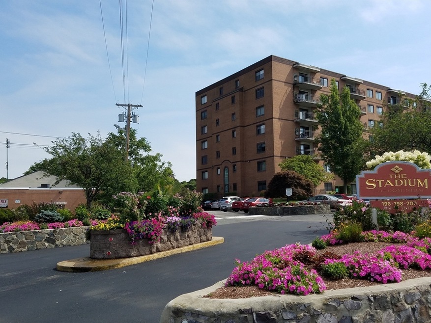 196 Locust St unit 2-407, Lynn, MA 01904 - photo 1